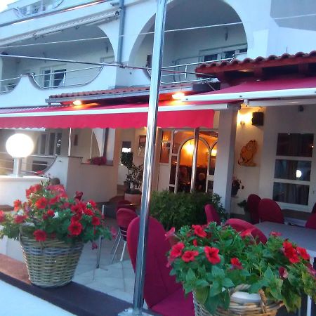 Garfild Guest House Novi Vinodolski Dış mekan fotoğraf