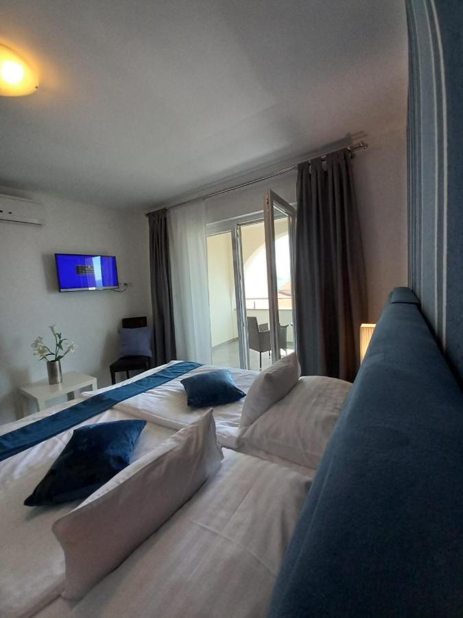 Garfild Guest House Novi Vinodolski Dış mekan fotoğraf