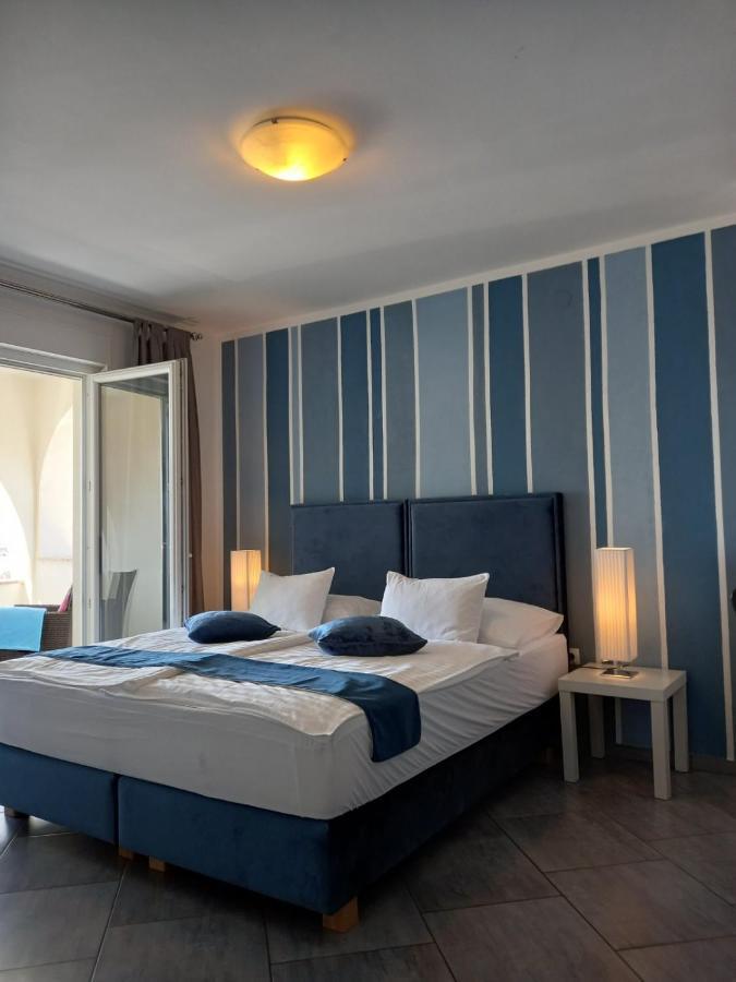 Garfild Guest House Novi Vinodolski Dış mekan fotoğraf