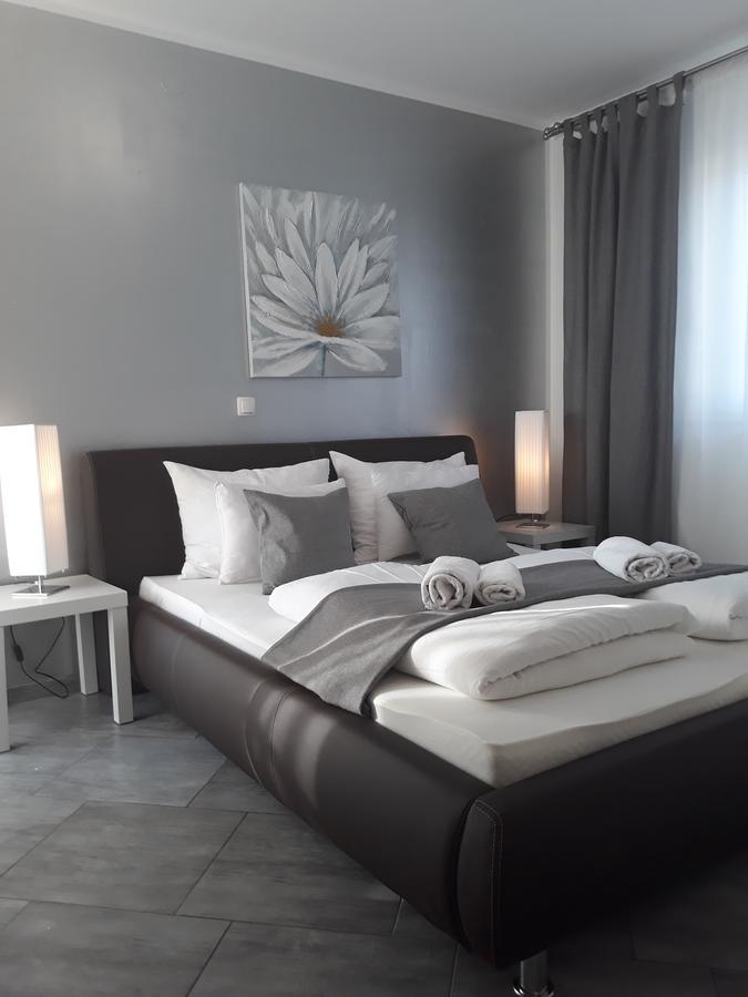 Garfild Guest House Novi Vinodolski Dış mekan fotoğraf