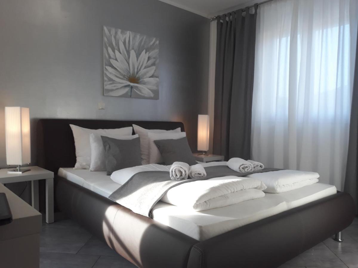 Garfild Guest House Novi Vinodolski Oda fotoğraf