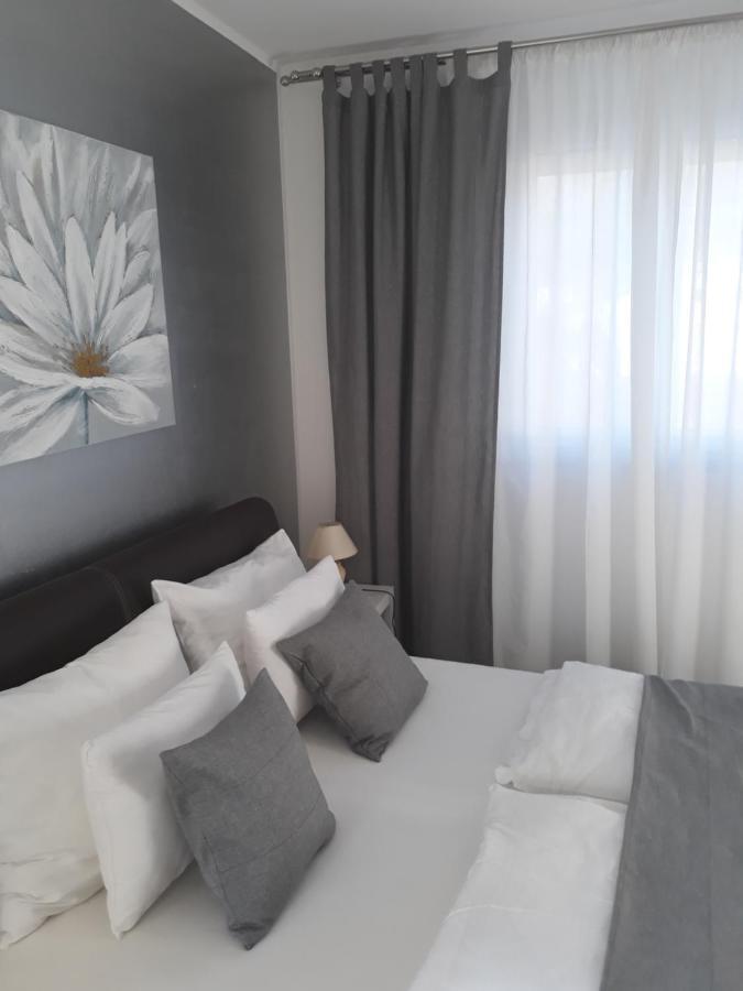 Garfild Guest House Novi Vinodolski Oda fotoğraf